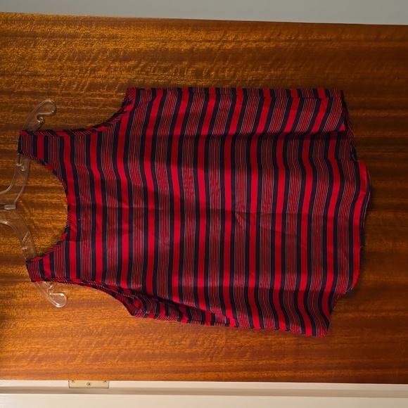 Women's sleeveless top - Picture 4 of 4